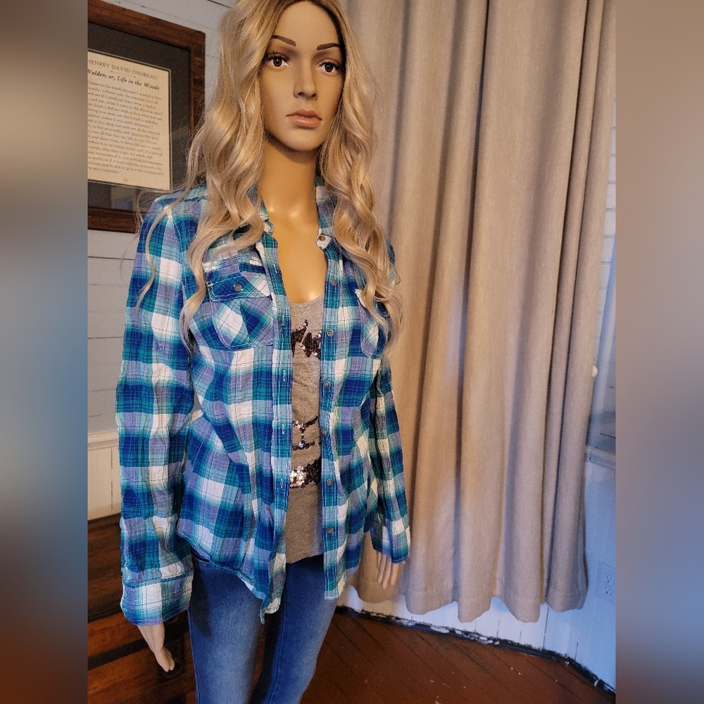 Express flannel pattern button up small